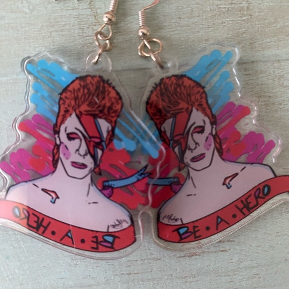 ⭐️Bowie ziggy stardust be a hero acrylic earrings on silver hypoallergenic hook - Picture 2 of 9